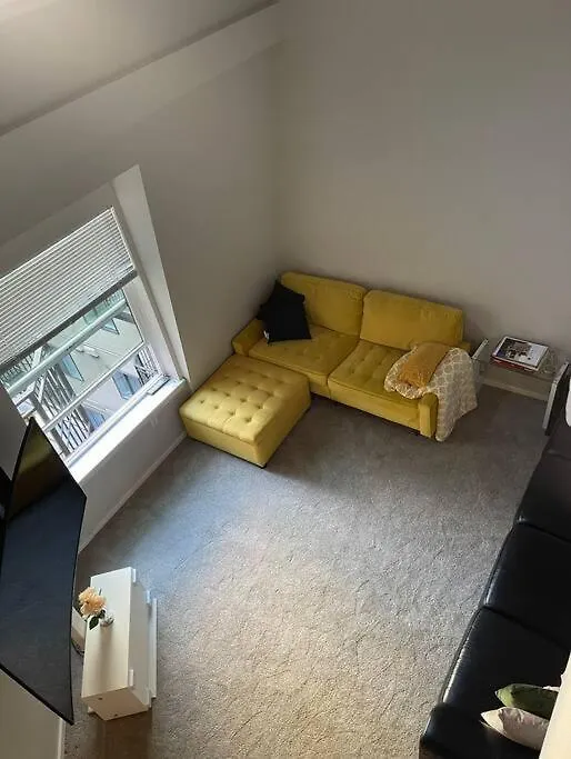 Affordable Belltown Condo Near Space Needle & Downtown Seattle